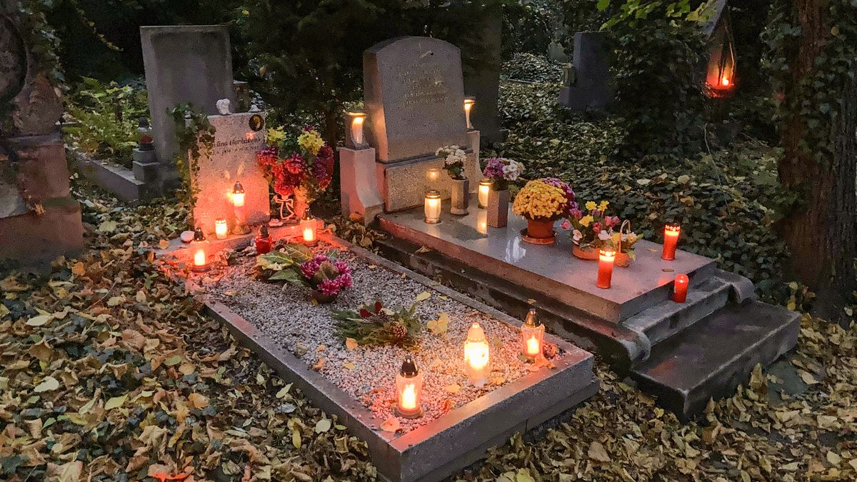 Kam s nebožtíkem? Pronájem místa vyjde na pár stovek ročně, náhrobky stojí desetitisíce